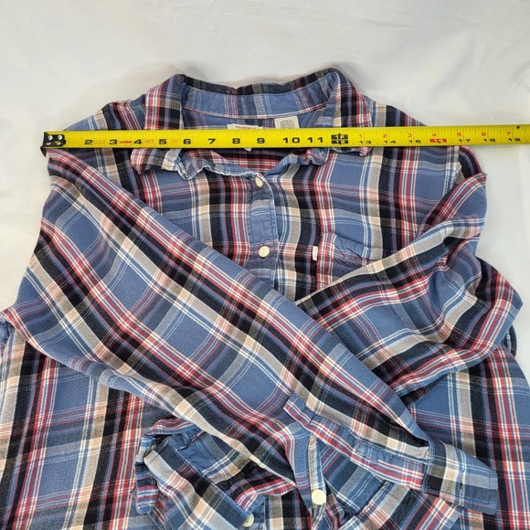Levis Womens Flannel Shirt XL Boyfriend Fit Blue Plaid Button Up Barrel Cuff - Picture 7 of 10